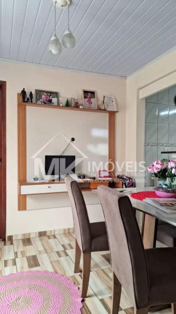 Casa à venda com 3 quartos, 80m² - Foto 4