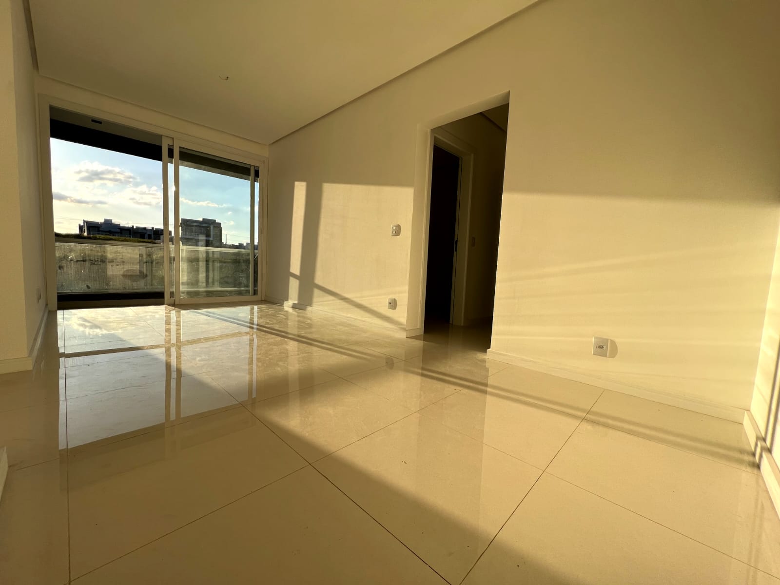 Apartamento à venda com 2 quartos, 63m² - Foto 5