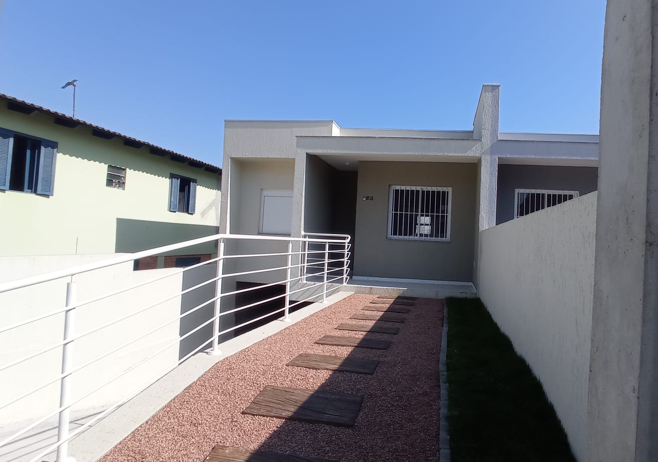 Casa à venda com 2 quartos, 52m² - Foto 1