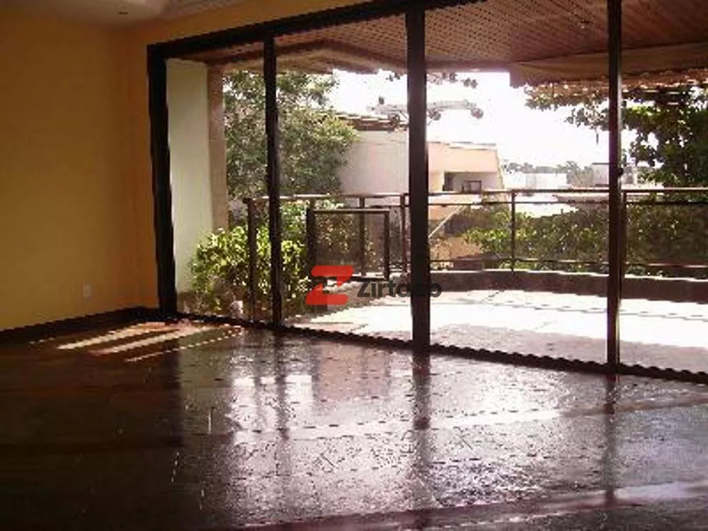 Apartamento, 3 quartos, 196 m² - Foto 1