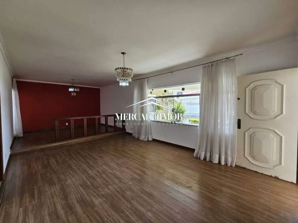 Casa, 3 quartos, 210 m² - Foto 4