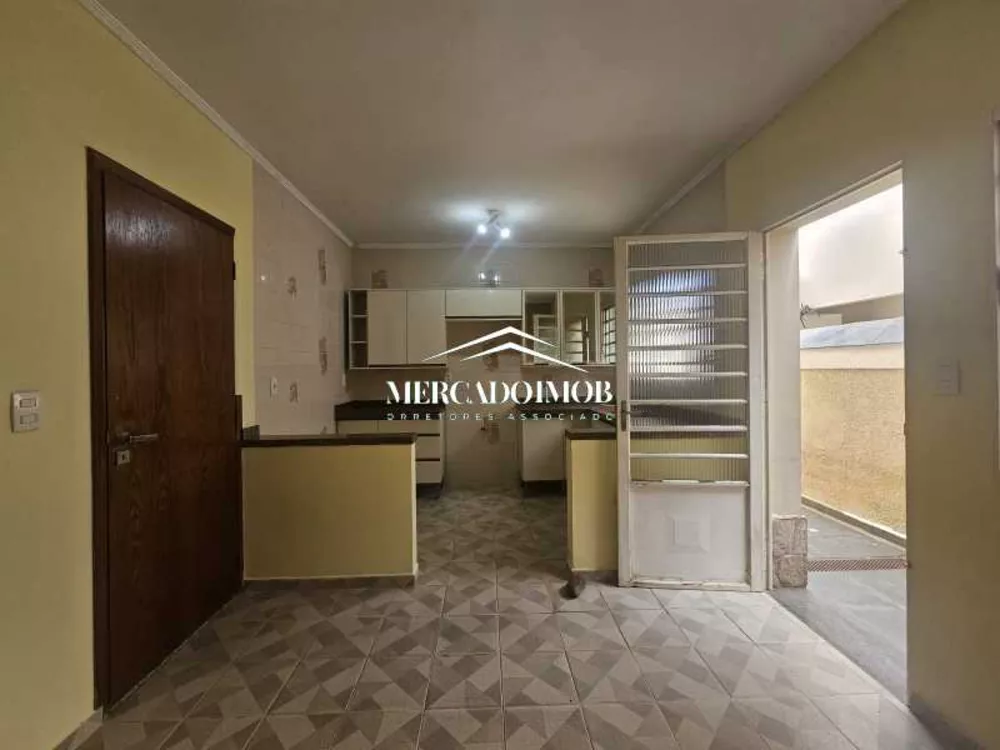 Casa, 3 quartos, 210 m² - Foto 1