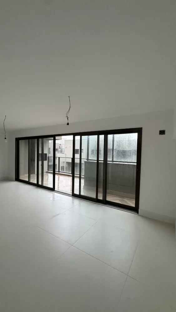 Apartamento, 4 quartos, 191 m² - Foto 2