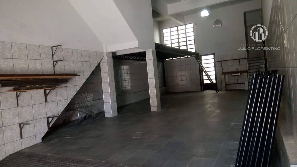 Sobrado à venda com 4 quartos, 490m² - Foto 2