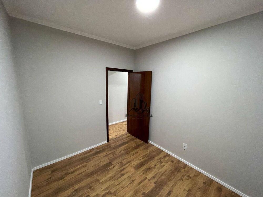 Casa à venda com 3 quartos, 128m² - Foto 13