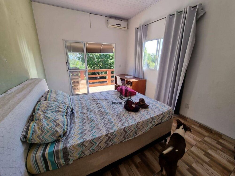 Chácara à venda com 3 quartos, 220m² - Foto 3
