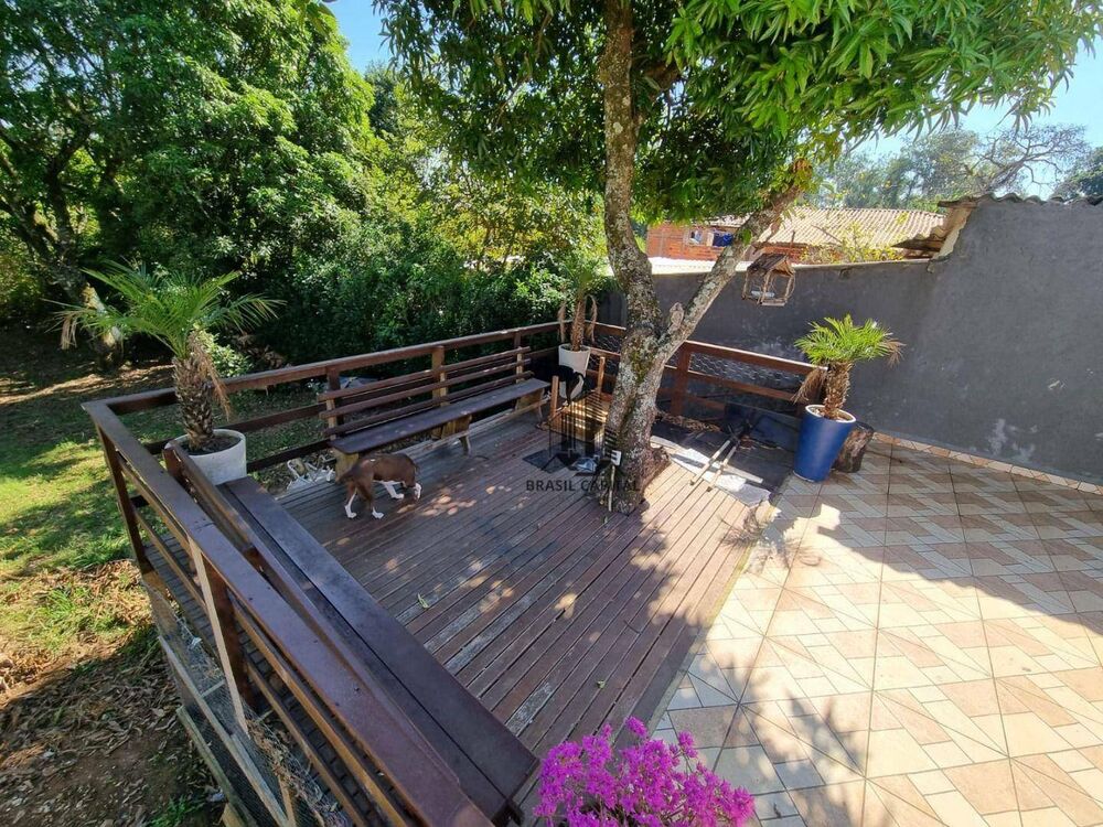 Chácara à venda com 3 quartos, 220m² - Foto 1