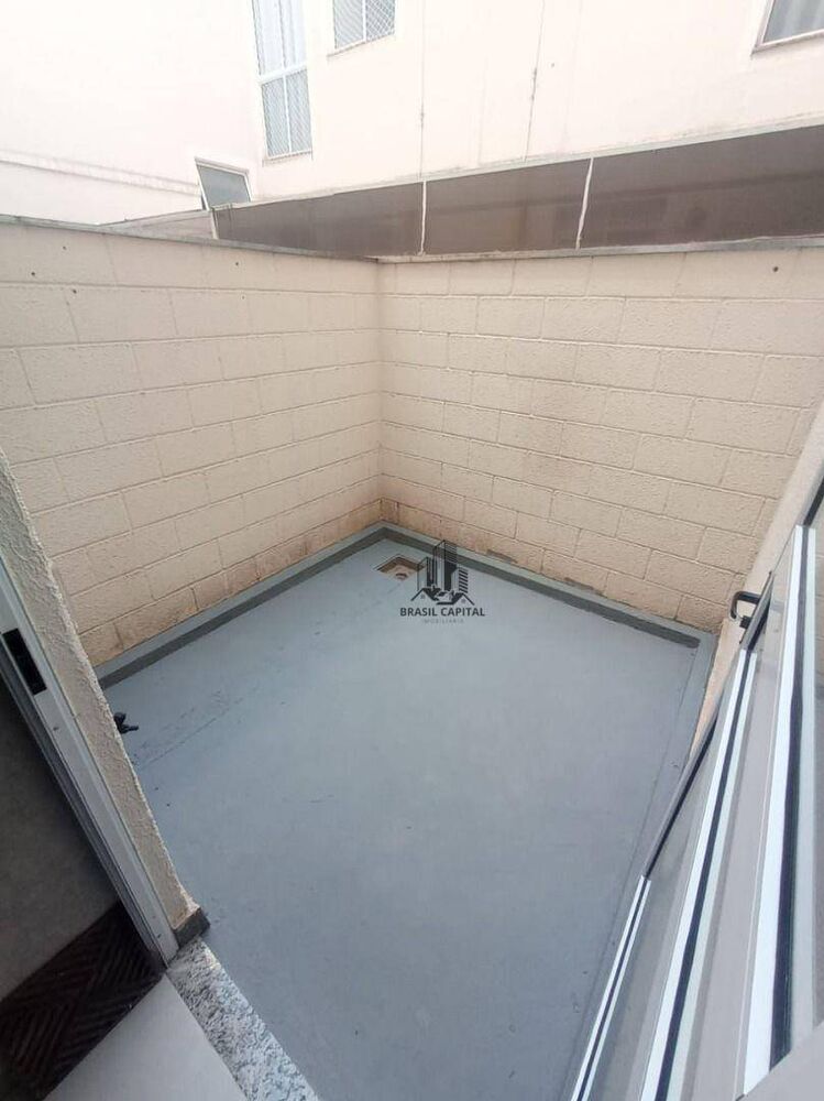 Apartamento à venda com 2 quartos, 43m² - Foto 3