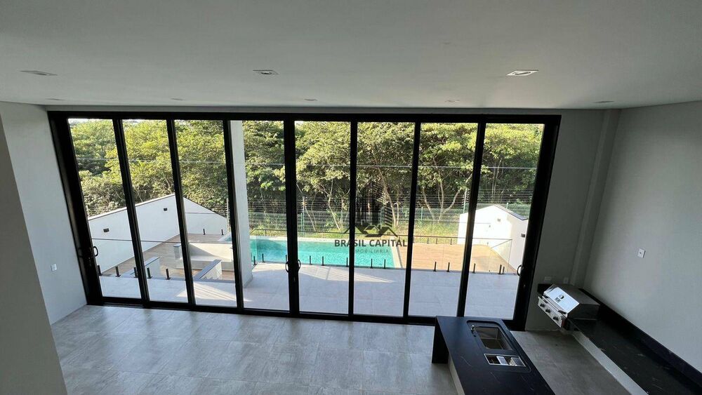 Sobrado, 3 quartos, 303 m² - Foto 4