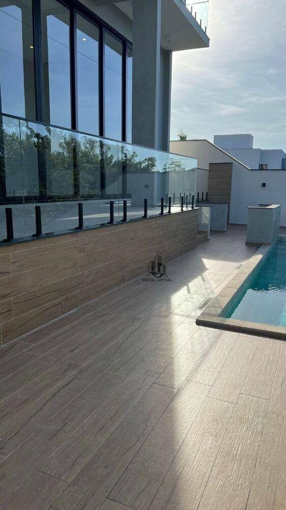 Sobrado, 3 quartos, 303 m² - Foto 2