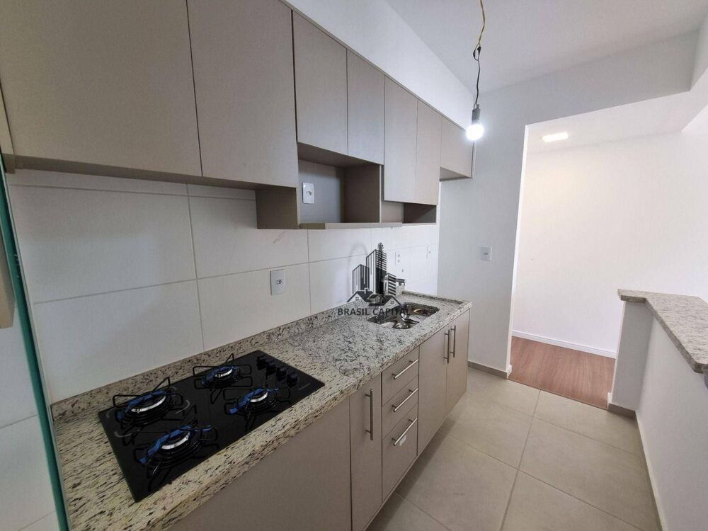 Apartamento à venda com 2 quartos, 67m² - Foto 3