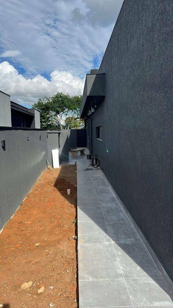 Casa de Condomínio à venda com 4 quartos, 450m² - Foto 4