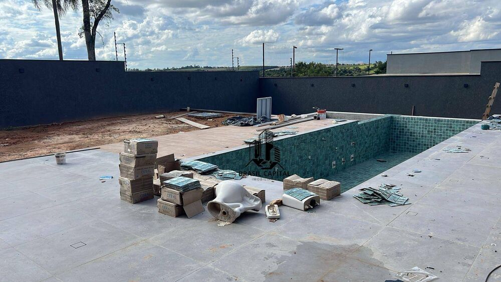 Casa de Condomínio à venda com 4 quartos, 450m² - Foto 2