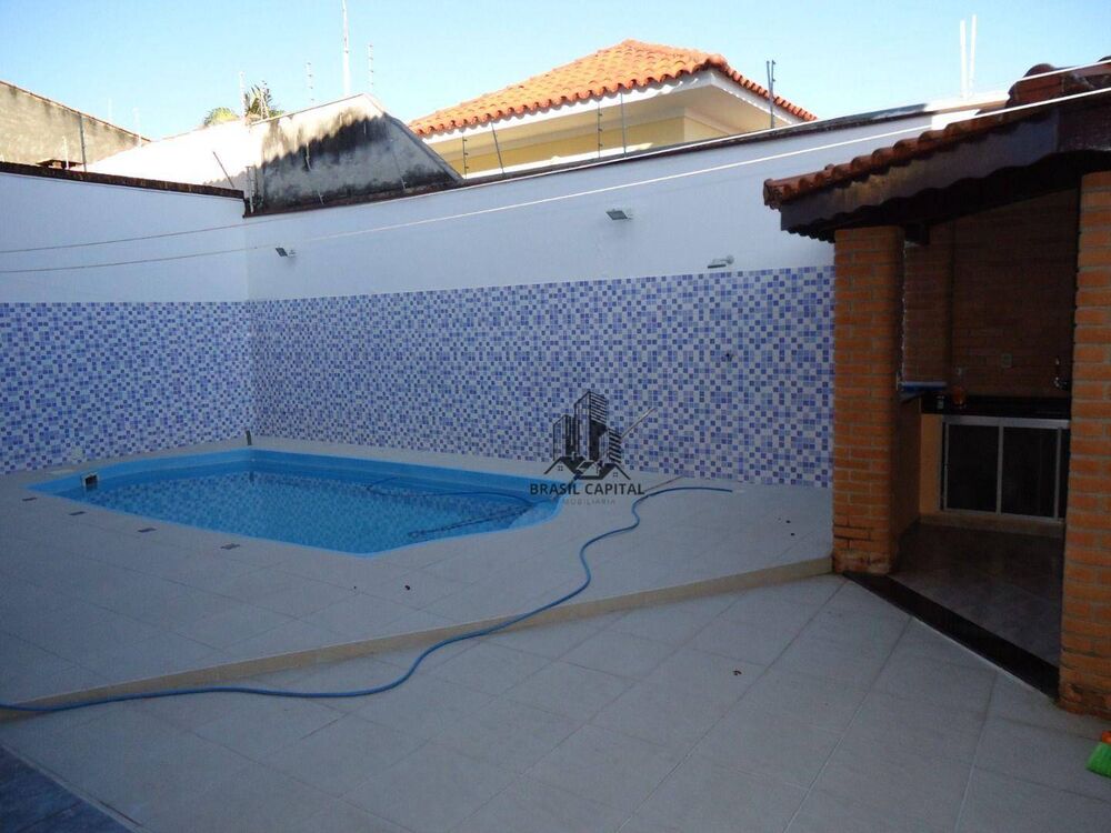 Sobrado, 3 quartos, 389 m² - Foto 2