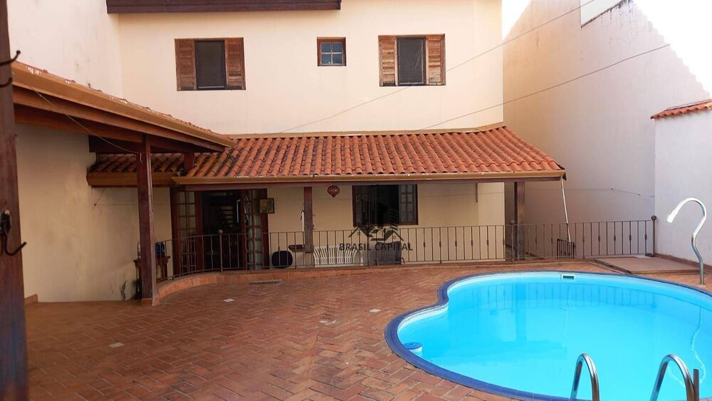 Casa, 3 quartos, 275 m² - Foto 2