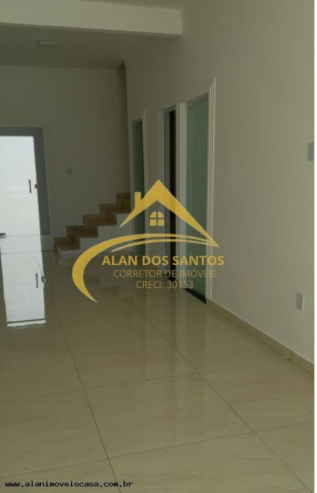Casa à venda com 3 quartos, 170m² - Foto 1