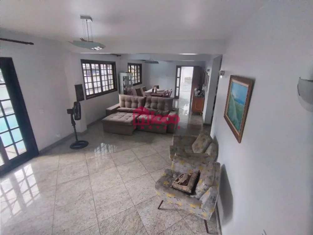 Casa, 6 quartos, 290 m² - Foto 2