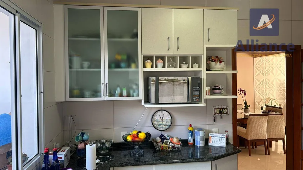 Casa, 4 quartos, 288 m² - Foto 2