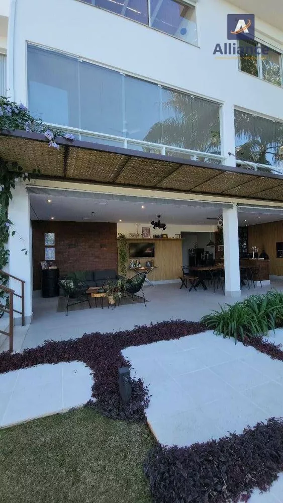 Casa de Condomínio à venda com 5 quartos, 390m² - Foto 4