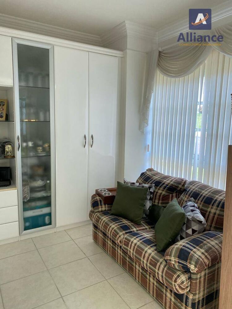 Casa de Condomínio à venda com 3 quartos, 290m² - Foto 2