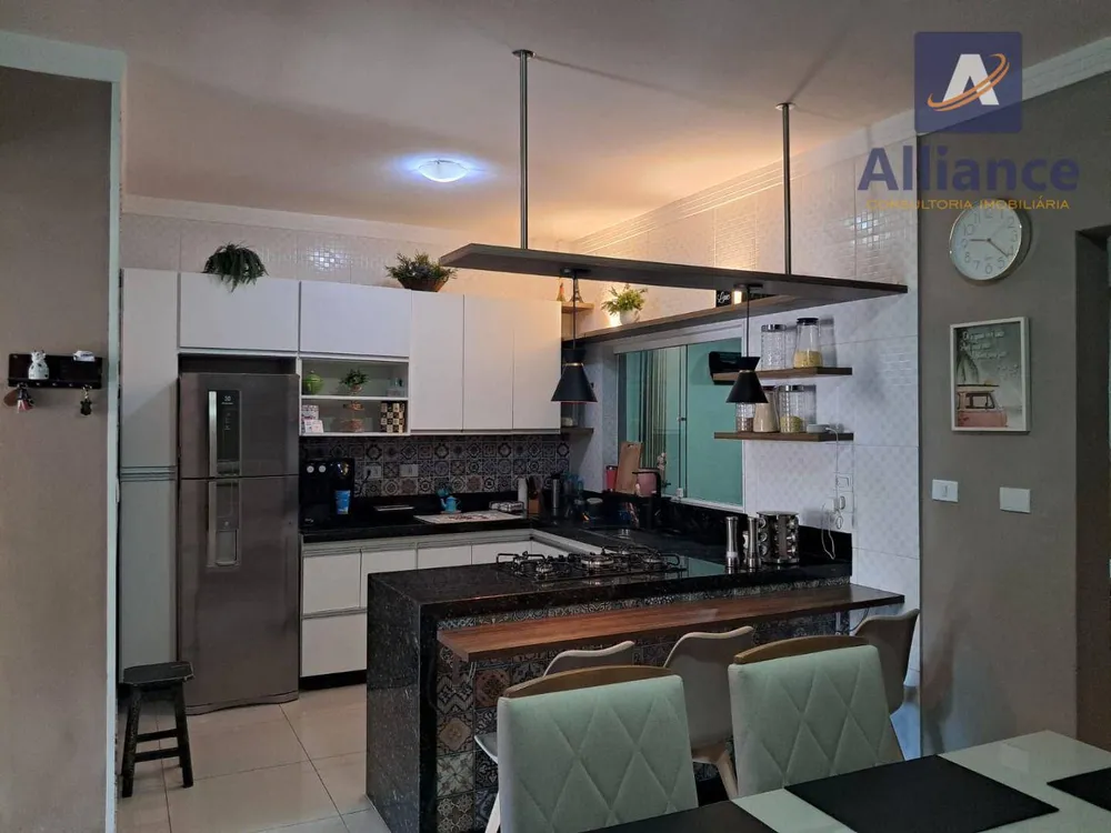 Casa, 4 quartos, 180 m² - Foto 4