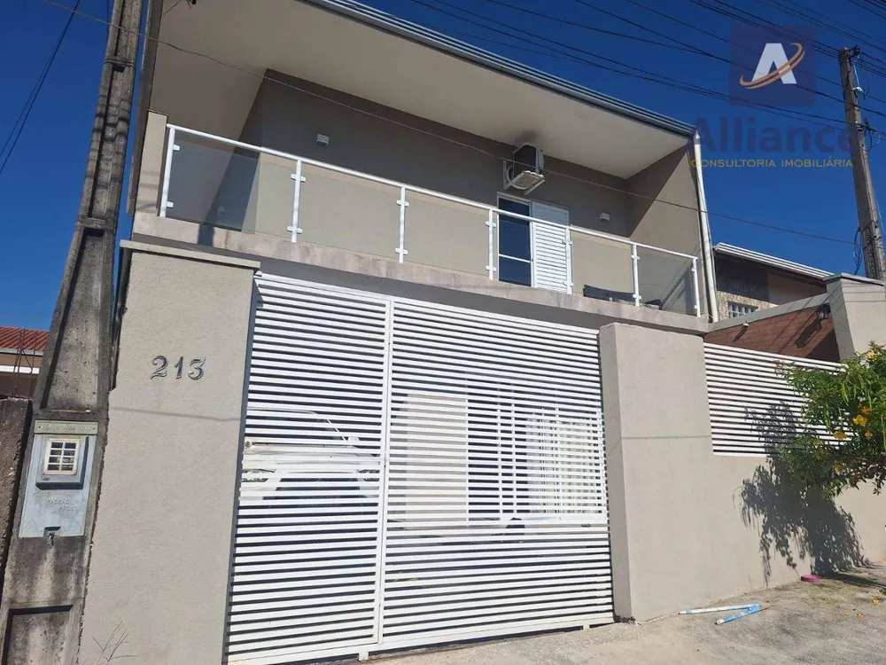 Casa, 4 quartos, 180 m² - Foto 1