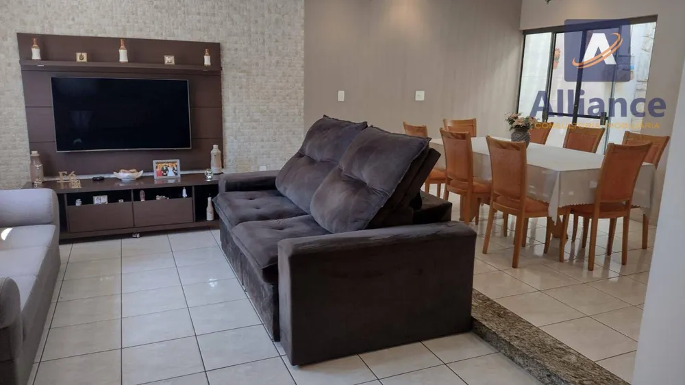 Casa, 3 quartos, 220 m² - Foto 11