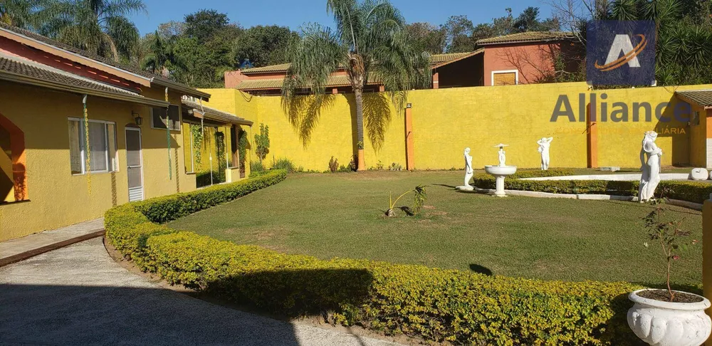 Chácara, 4 quartos, 5000 m² - Foto 1