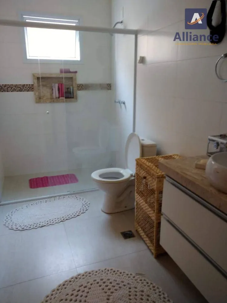 Casa, 3 quartos, 230 m² - Foto 3