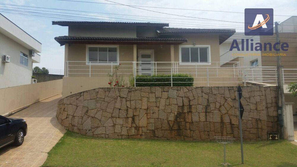 Casa de Condomínio à venda com 3 quartos, 240m² - Foto 1