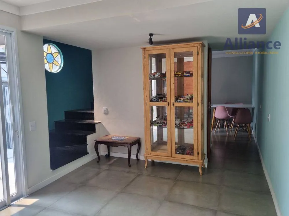 Sobrado, 525 m² - Foto 2