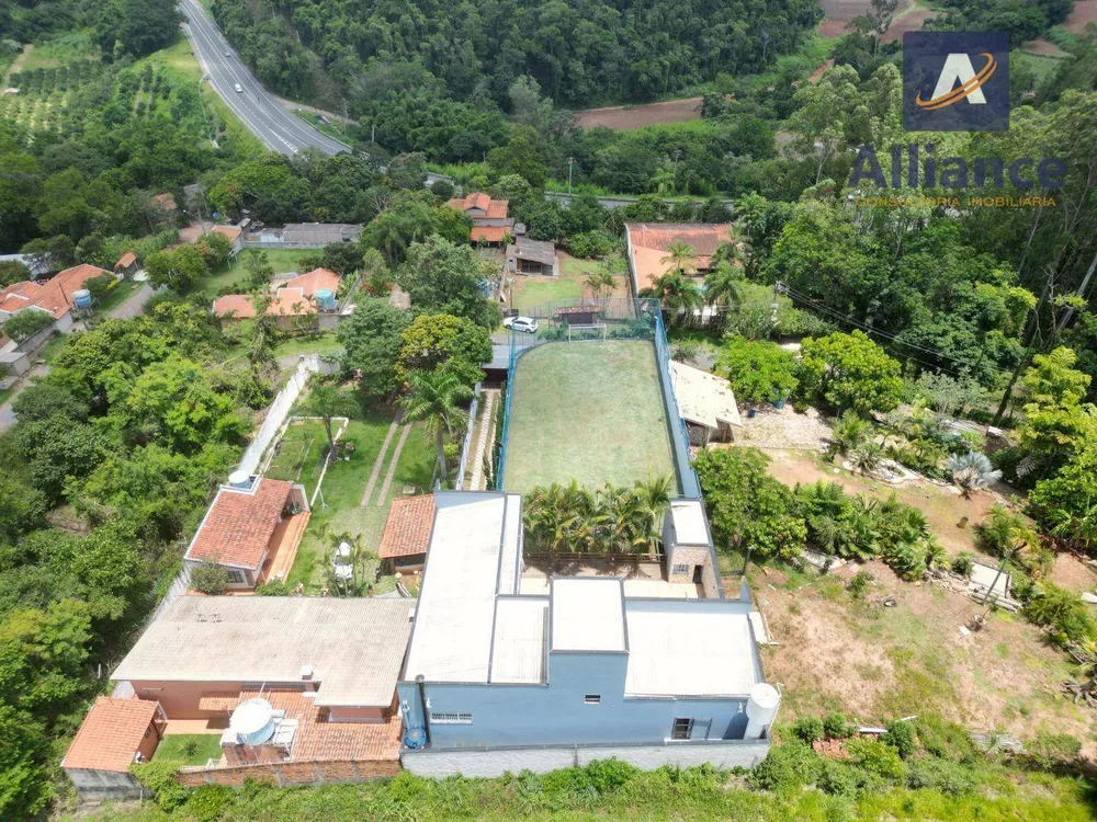 Chácara, 3 quartos, 1130 m² - Foto 2
