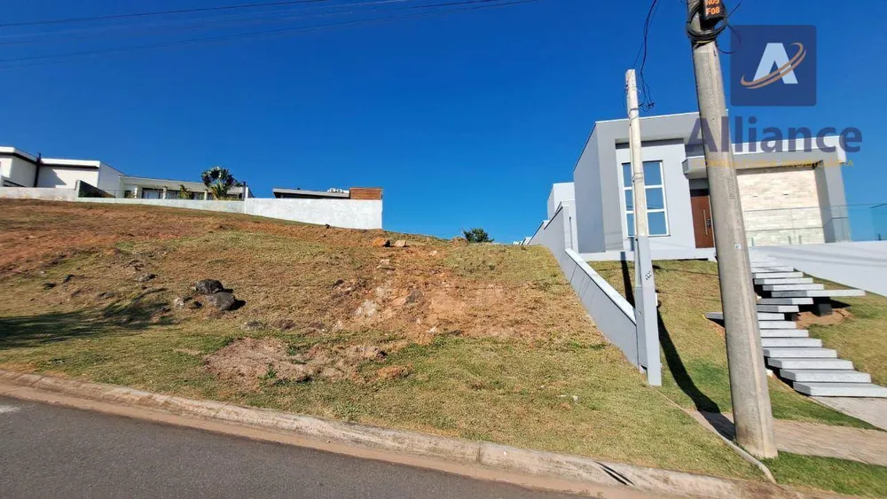 Loteamento e Condomínio, 648 m² - Foto 1