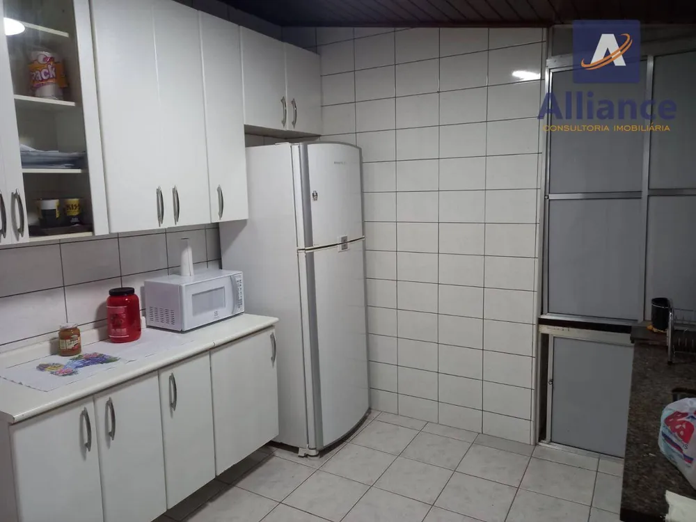 Casa, 3 quartos, 280 m² - Foto 1
