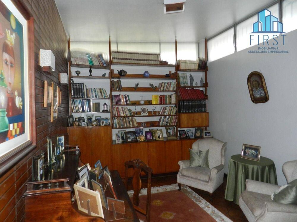 Casa à venda e aluguel com 3 quartos, 435m² - Foto 2