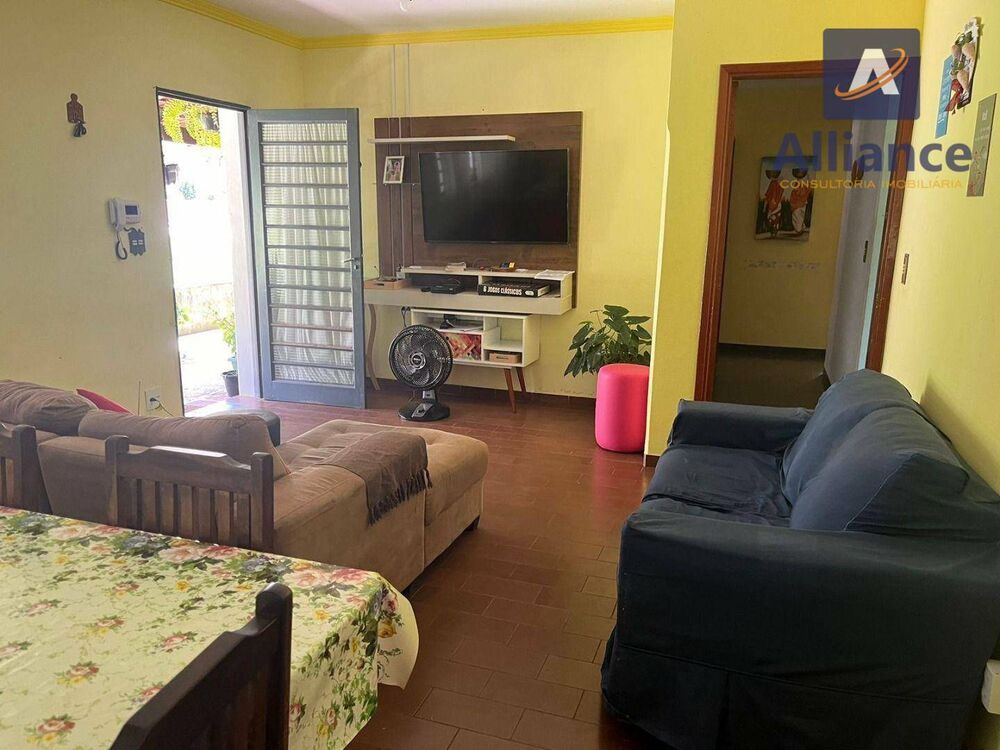 Chácara à venda com 3 quartos, 200m² - Foto 4