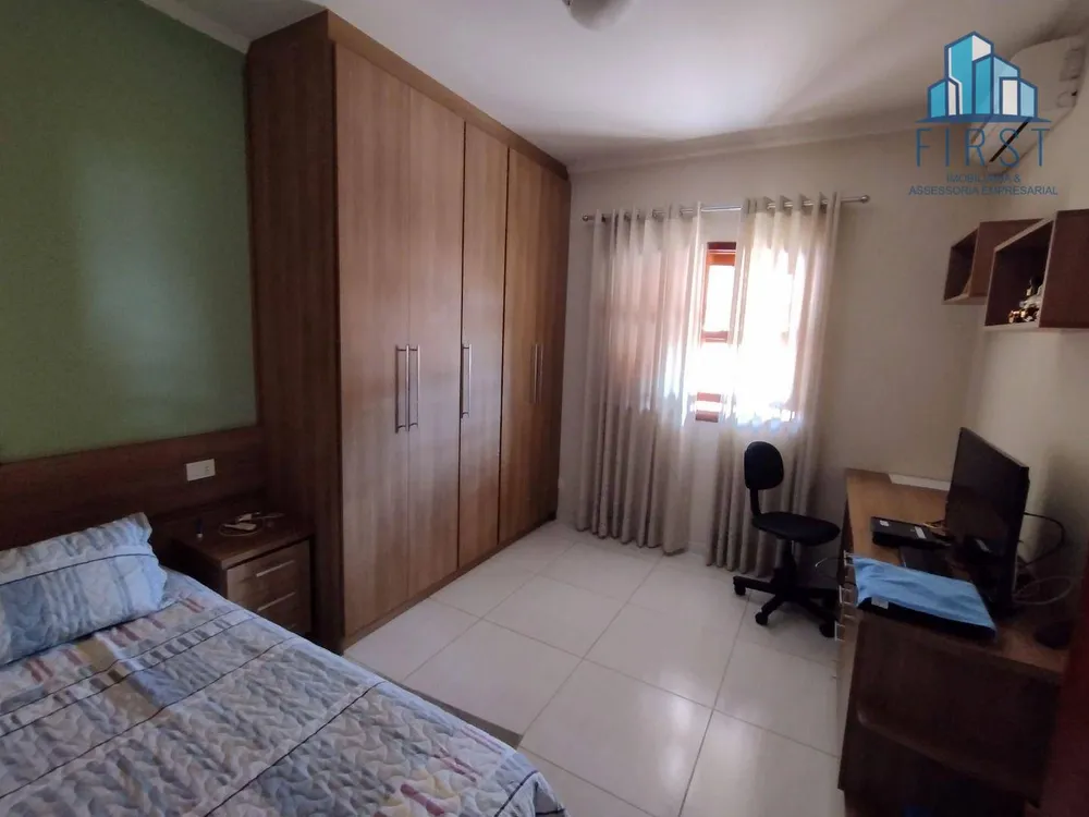Casa, 3 quartos, 230 m² - Foto 7