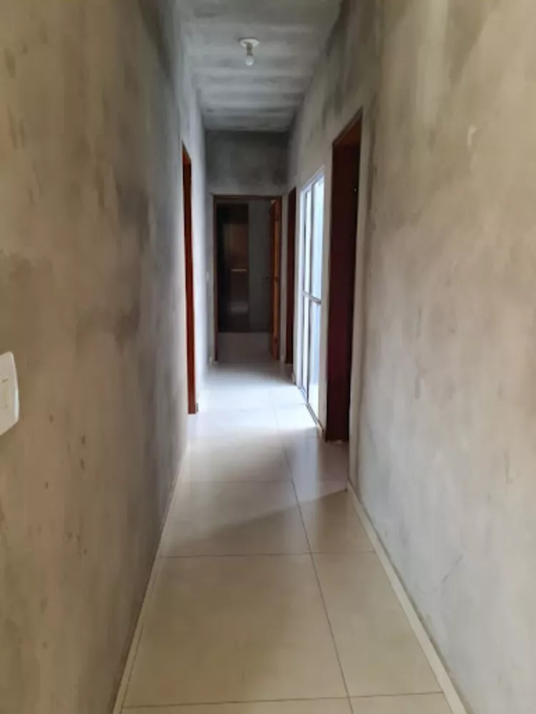 Casa à venda com 3 quartos, 210m² - Foto 3