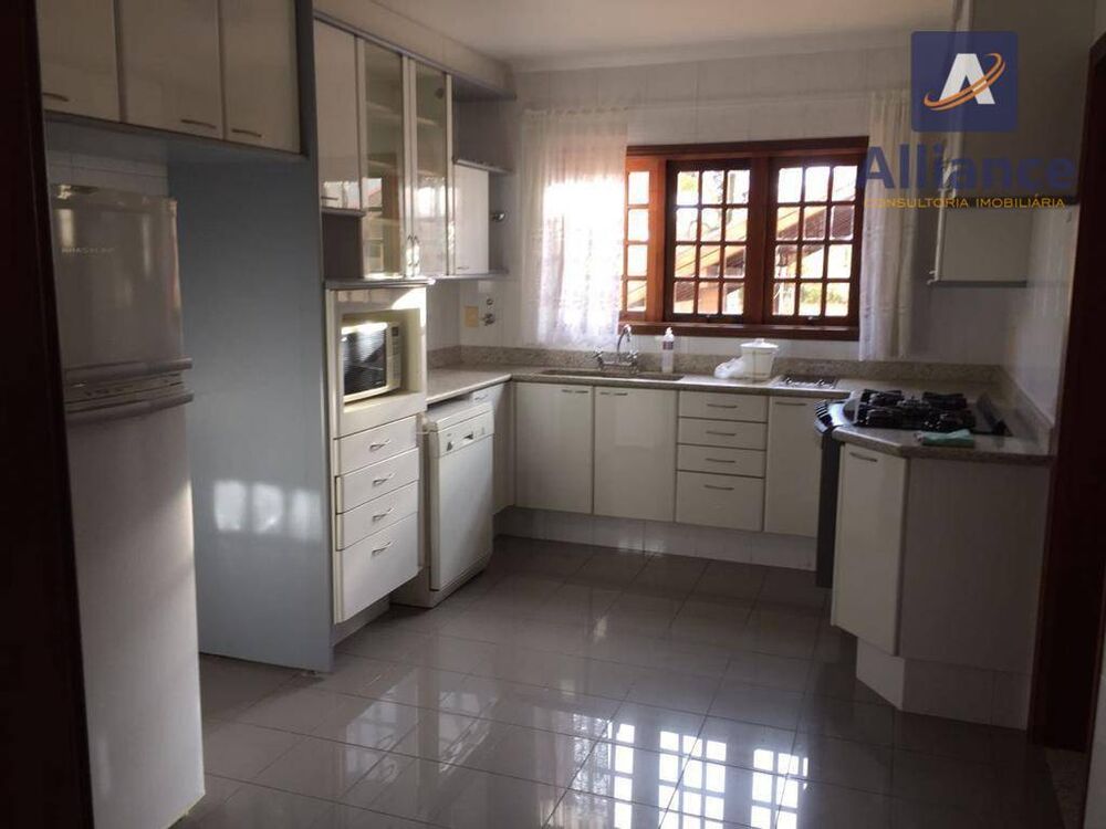 Casa à venda com 6 quartos, 399m² - Foto 2
