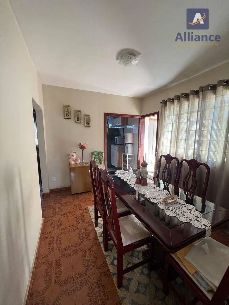 Casa, 3 quartos, 250 m² - Foto 2