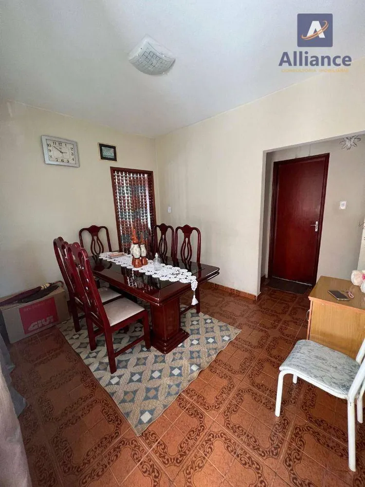 Casa, 3 quartos, 250 m² - Foto 6