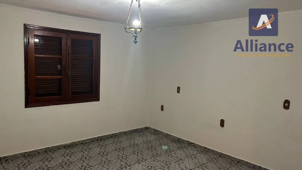 Casa para alugar com 3 quartos, 180m² - Foto 8