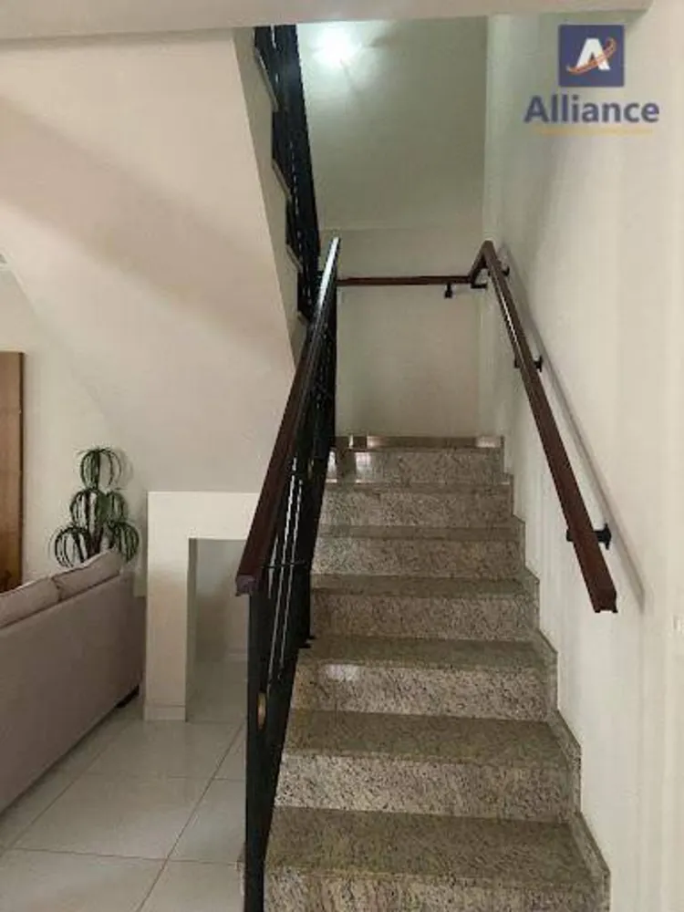 Casa, 3 quartos, 230 m² - Foto 3