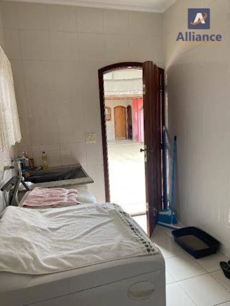 Casa, 3 quartos, 230 m² - Foto 14