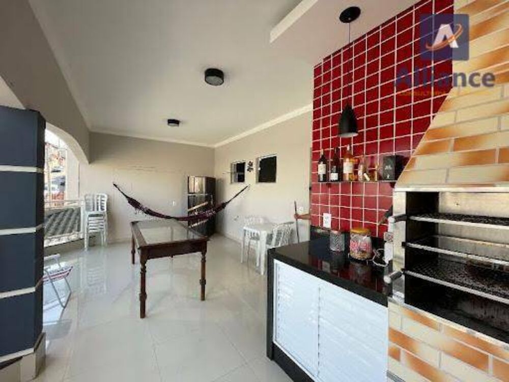 Casa, 6 quartos, 160 m² - Foto 1