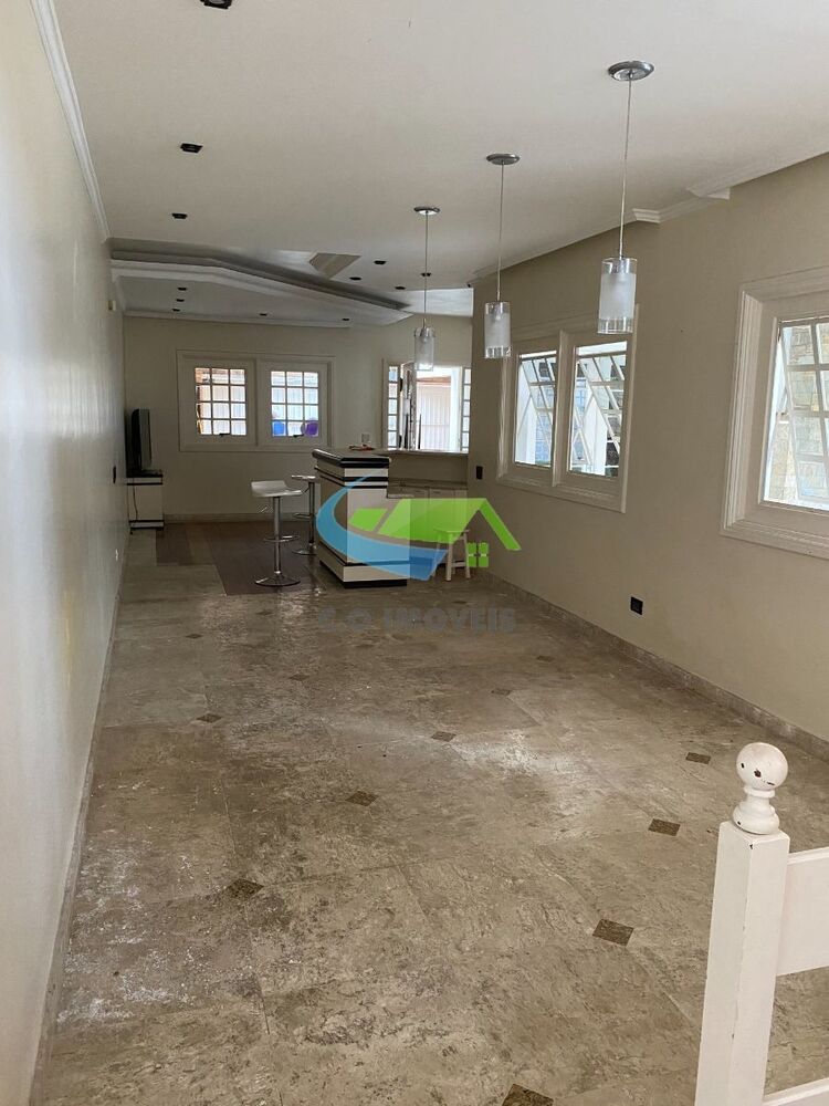 Casa à venda com 4 quartos, 383m² - Foto 4