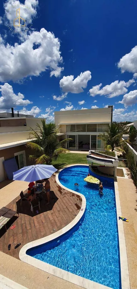 Casa de Condomínio à venda com 5 quartos, 500m² - Foto 2