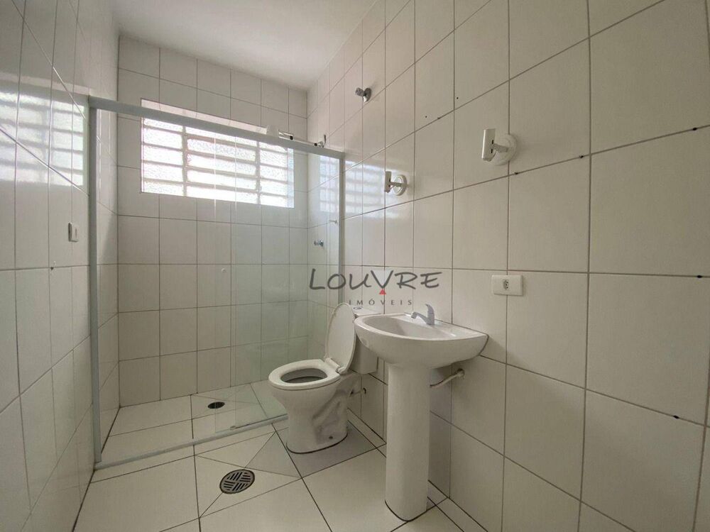 Casa para alugar com 2 quartos, 130m² - Foto 9