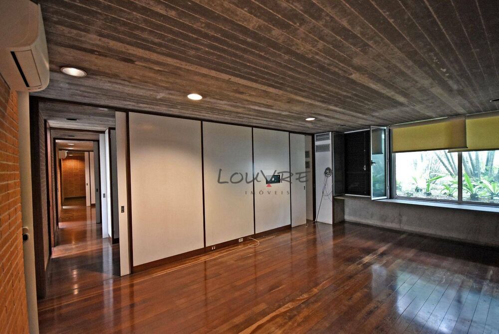 Casa à venda com 3 quartos, 976m² - Foto 9