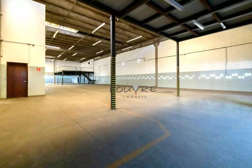 Depósito-Galpão-Armazém para alugar, 2000m² - Foto 1